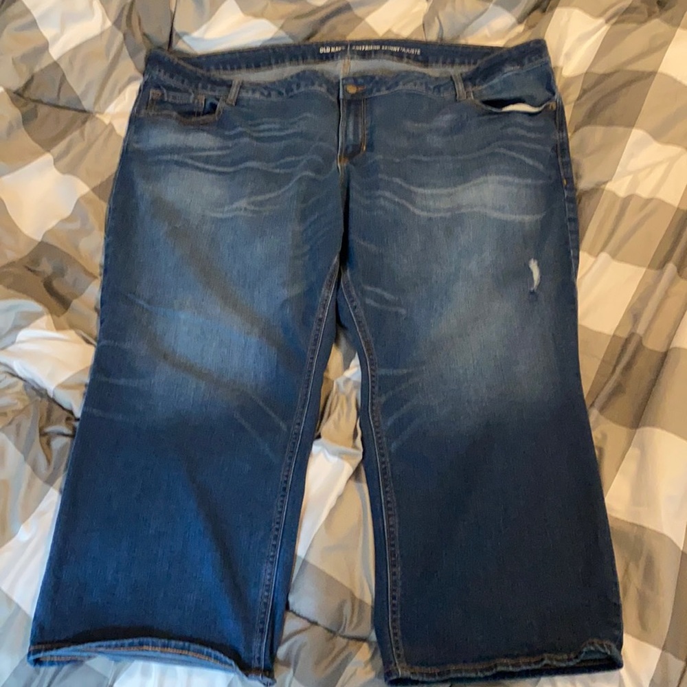 Old Navy dark wash boyfriend ankle length jean.